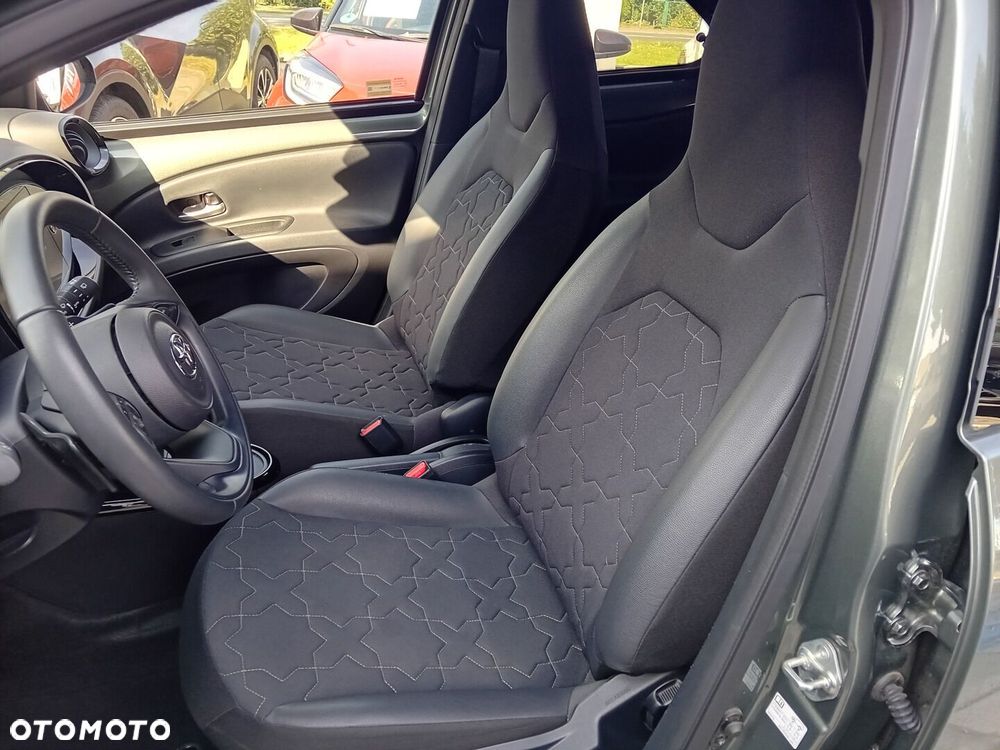 Toyota Aygo X 1.0 VVT-i Selection CVT - 12