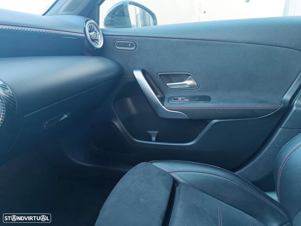 Mercedes-Benz A 180 d 7G-DCT AMG Line - 42