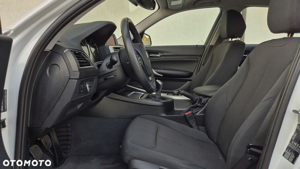 BMW Seria 1 116d Sport Line Shadow - 28
