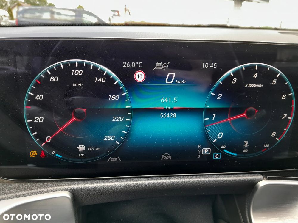 Mercedes-Benz GLB 250 4-Matic Progressive 8G-DCT - 15