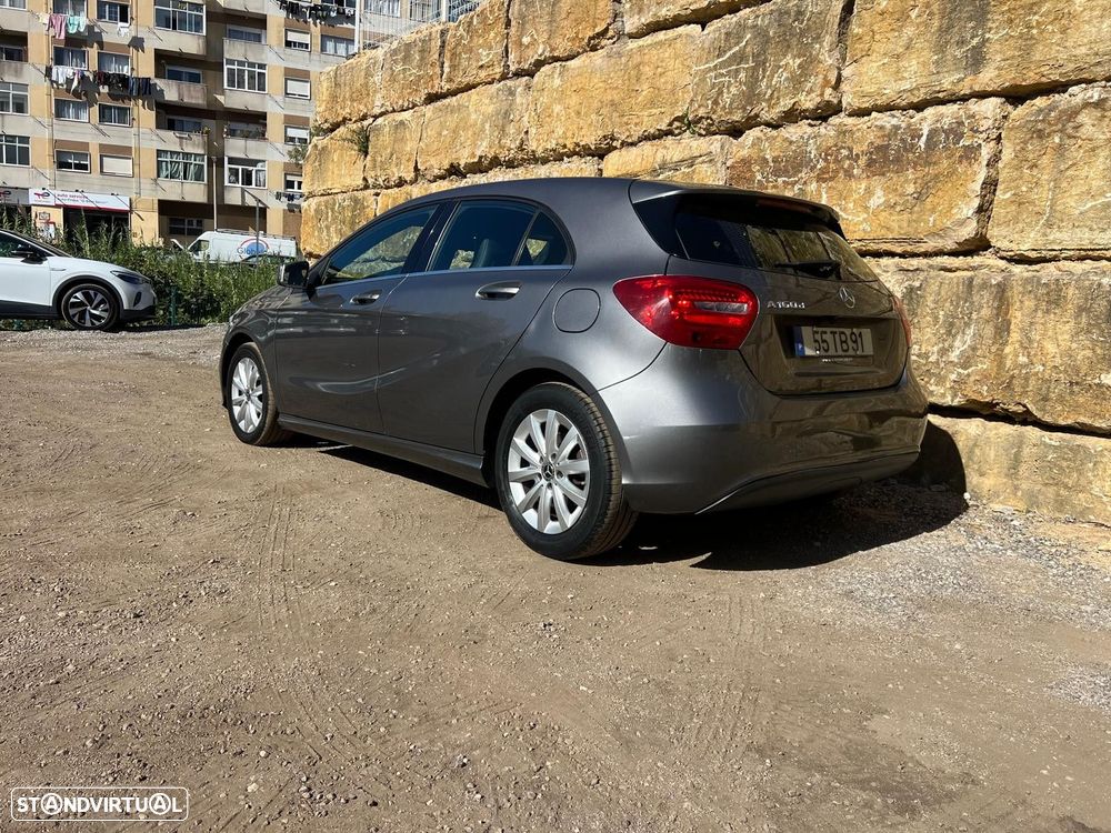 Mercedes-Benz A 160 d Urban - 9