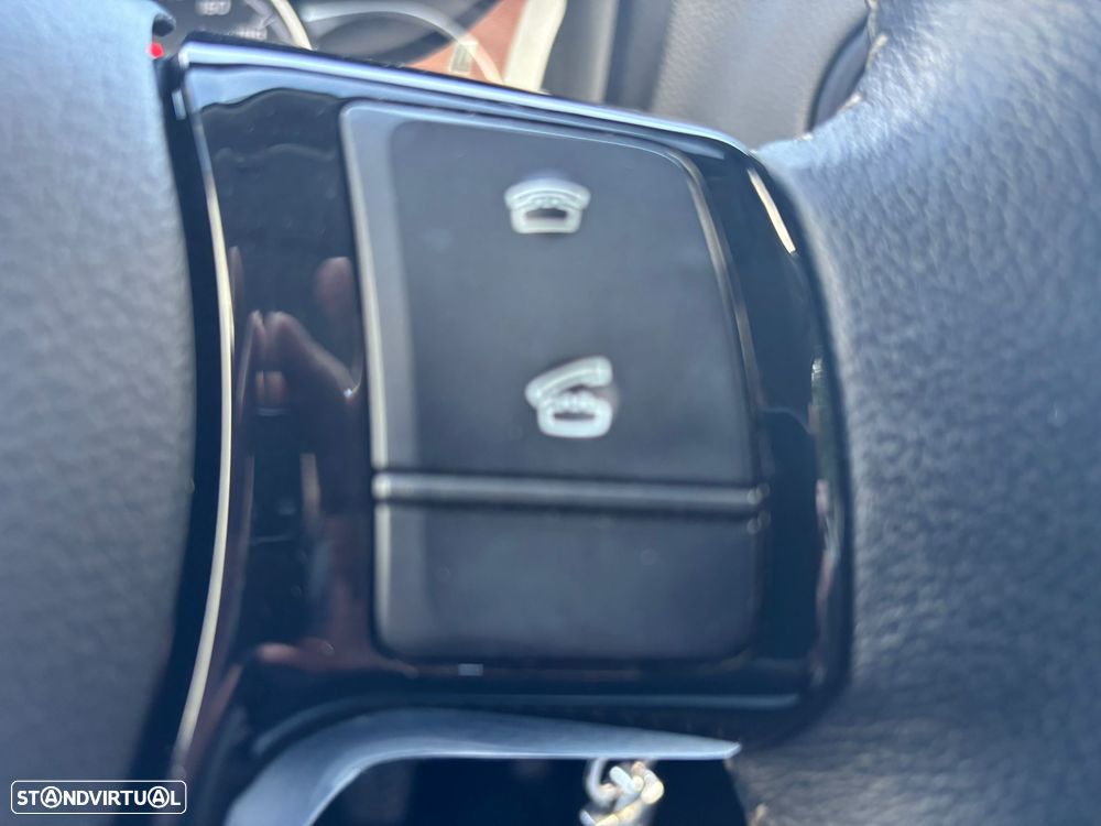 Toyota Yaris 1.0 VVT-i Comfort +PS Style+P.Techno - 26