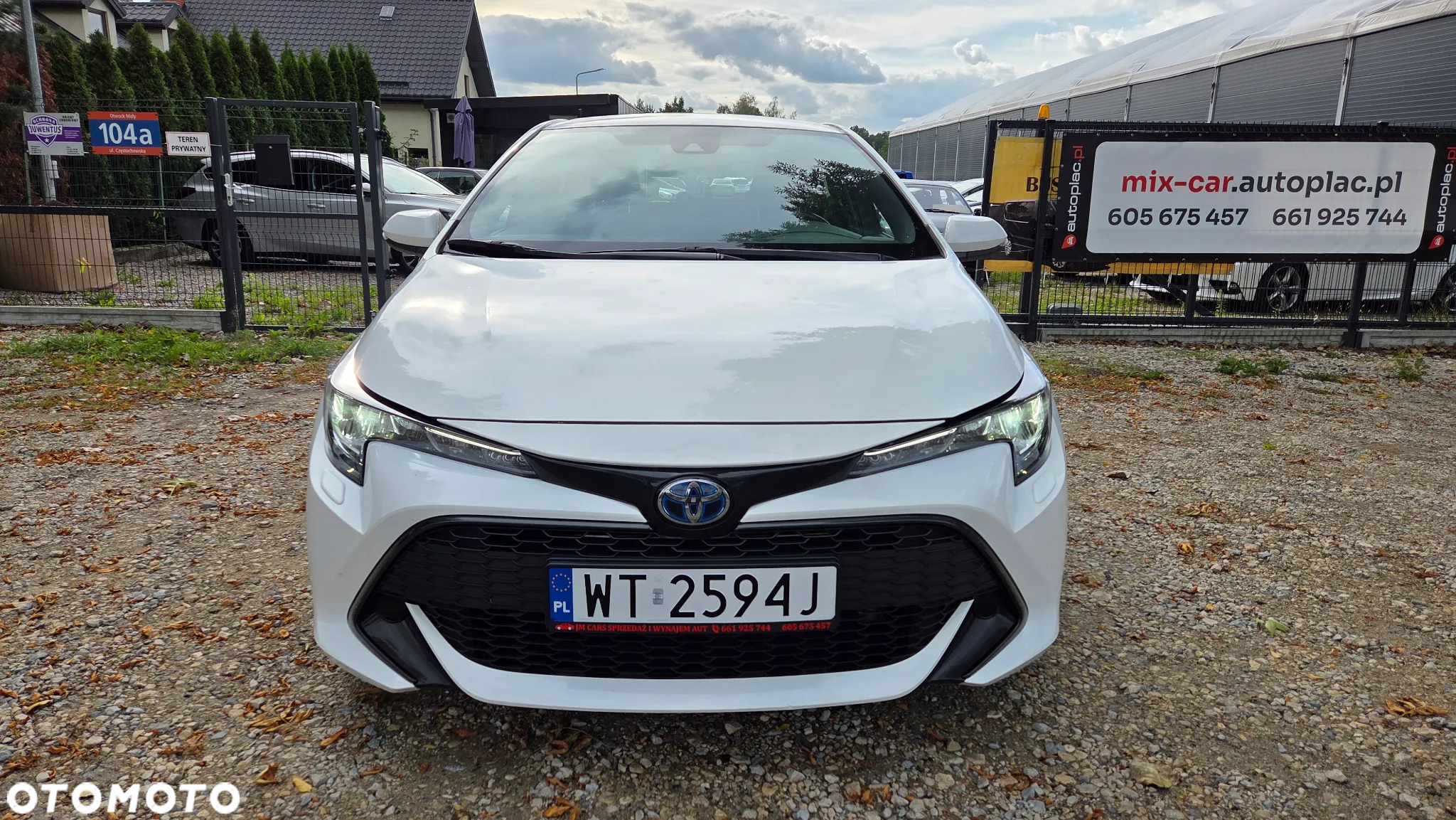 Toyota Corolla 1.8 Hybrid Business Edition - 2