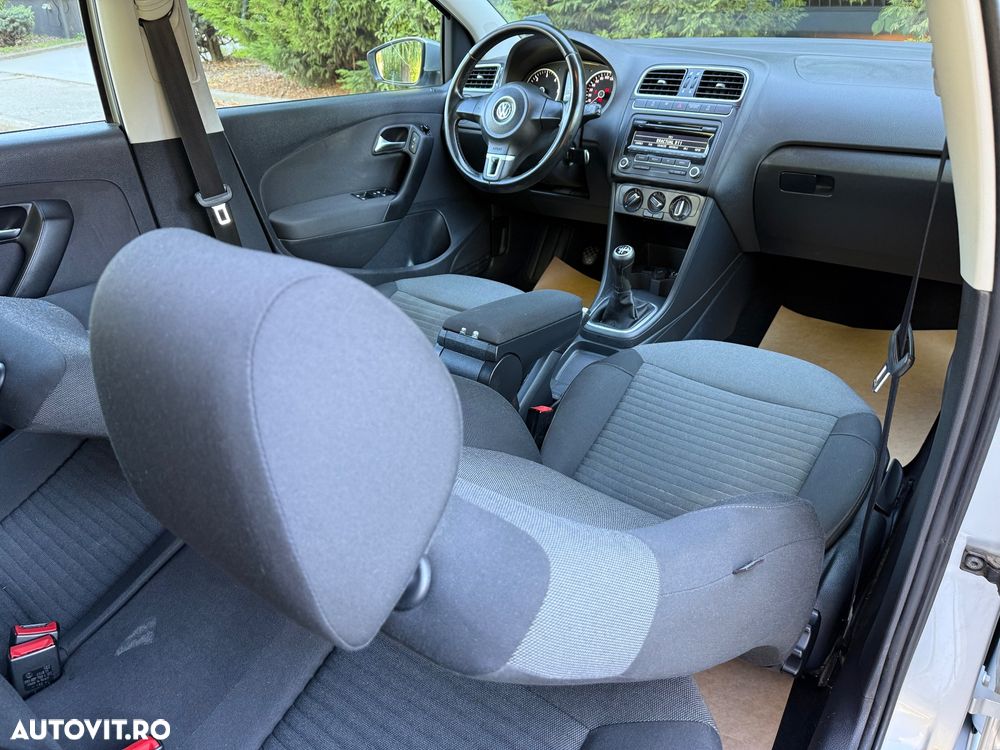 Volkswagen Polo 1.6 TDI Highline - 23