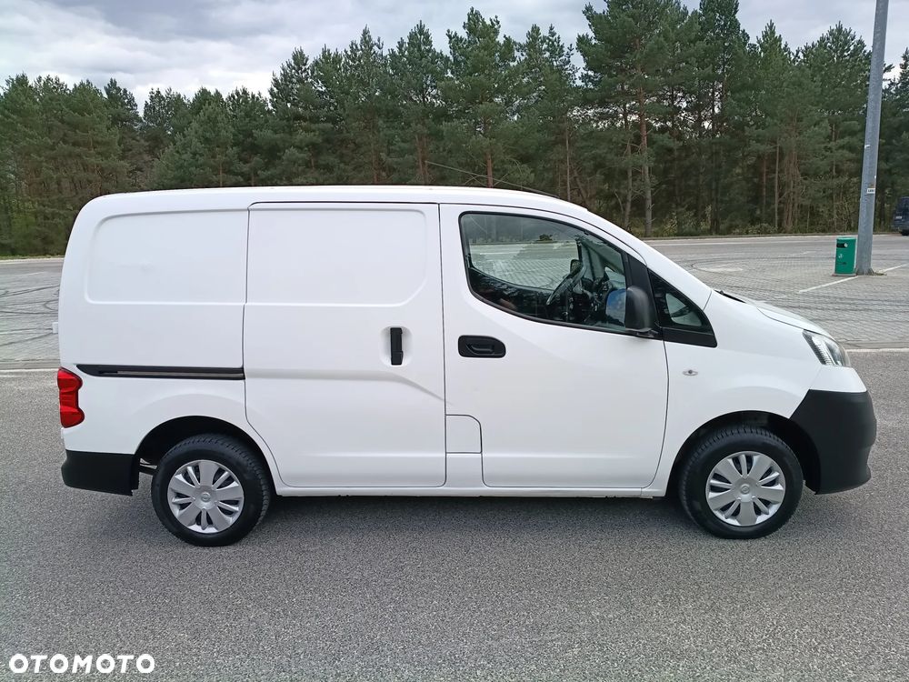 Nissan NV200 - 18