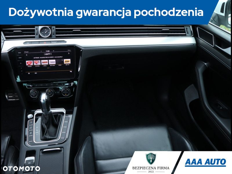 Volkswagen Passat - 9