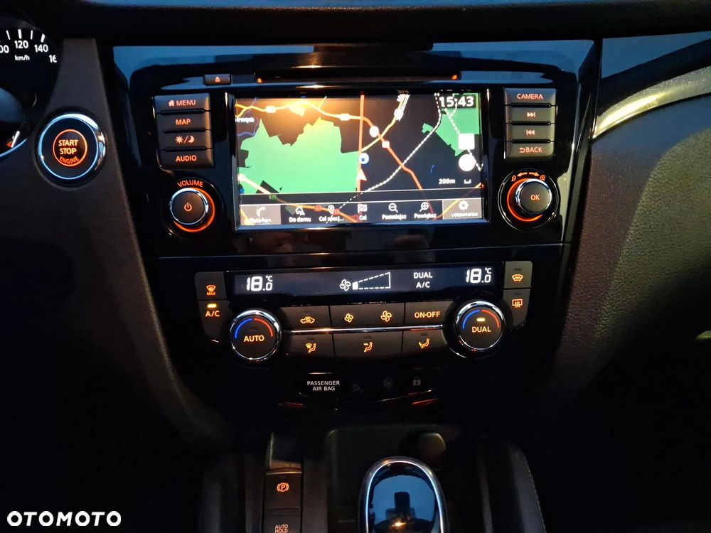 Nissan Qashqai 1.3 DIG-T N-Connecta DCT - 19