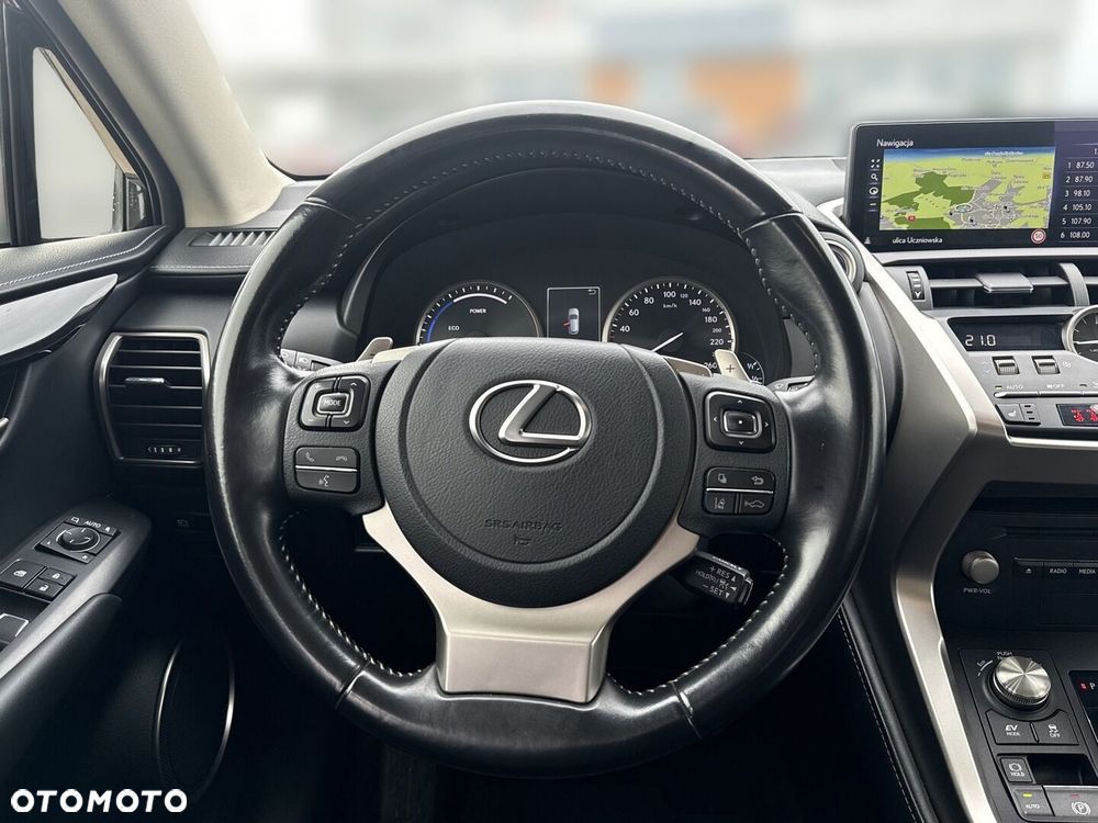 Lexus NX 300h Business Edition AWD - 11