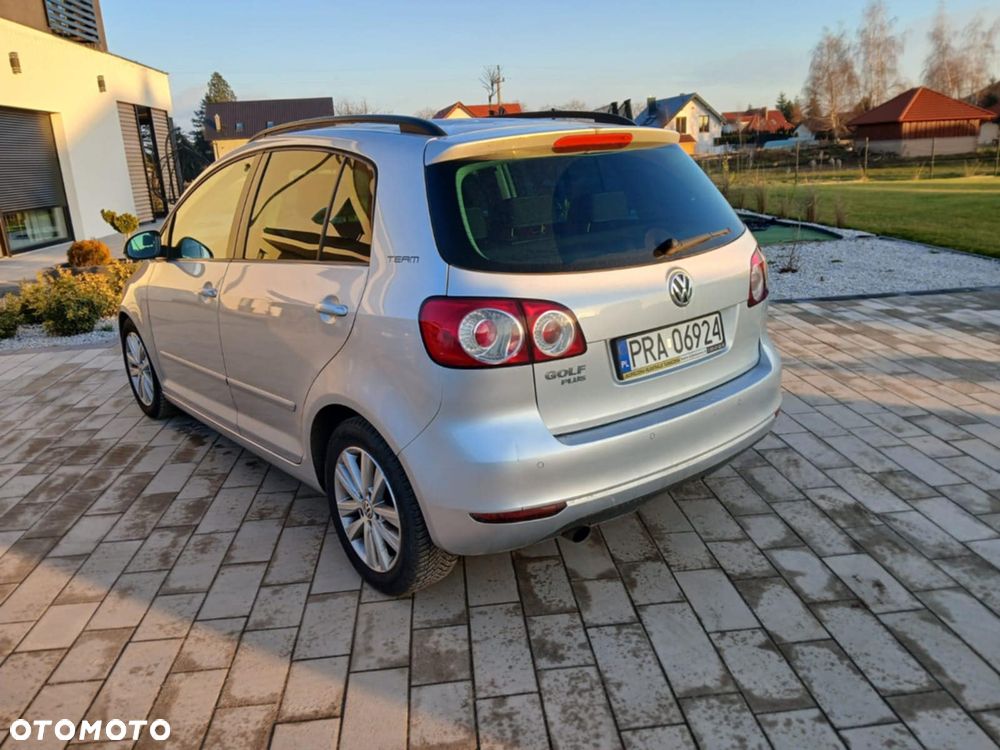Volkswagen Golf Plus - 12
