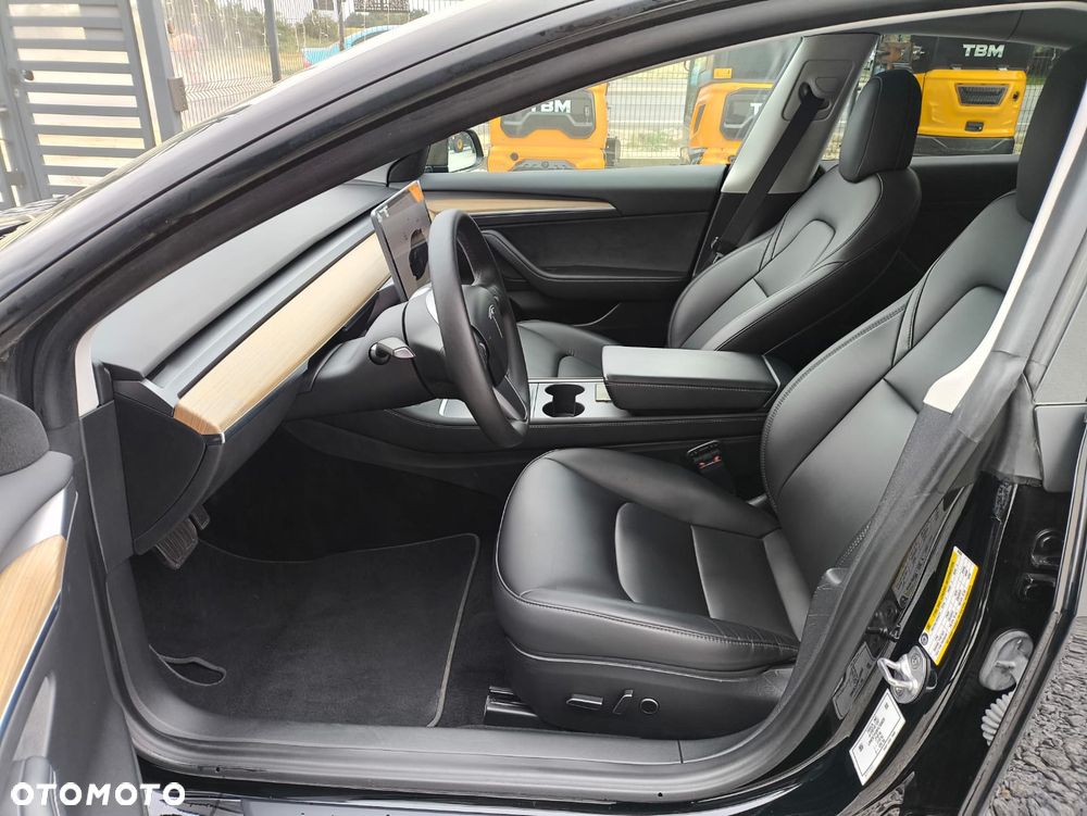Tesla Model 3 Standard Reichweite Plus Hinterradantrieb - 13