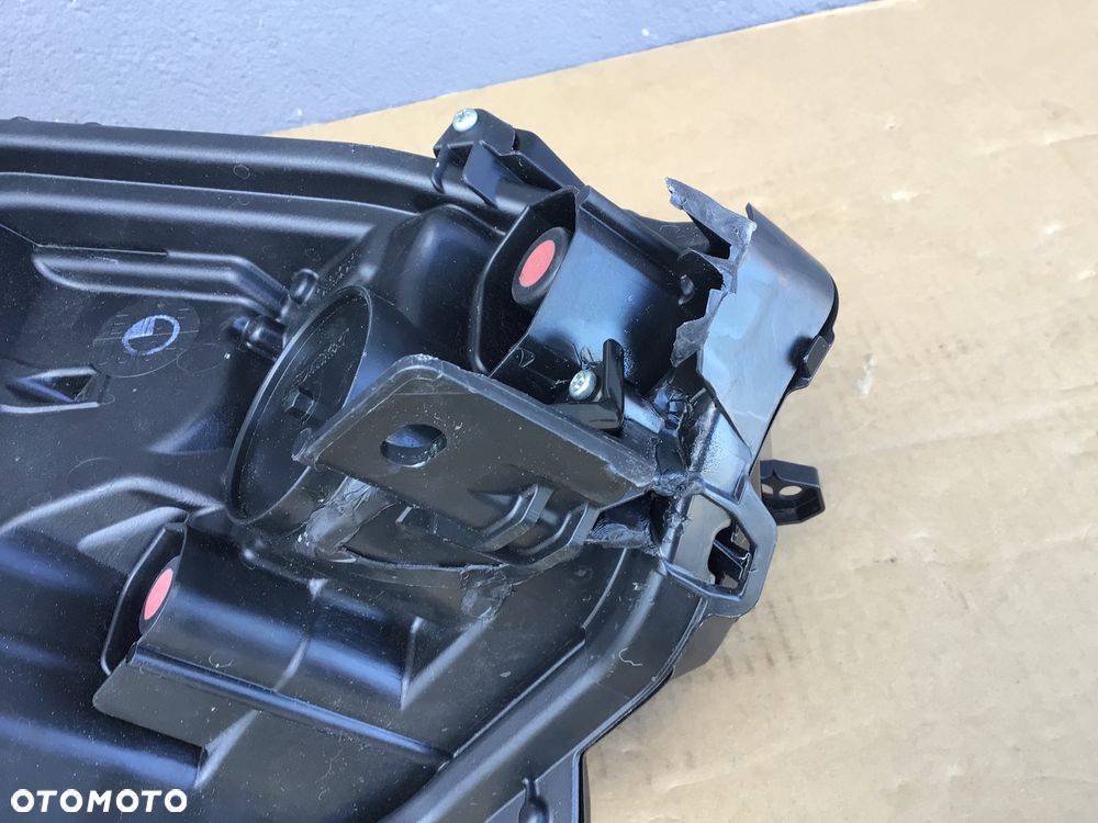 Lampa przednia lewa Toyota bz4x Full Led - 6