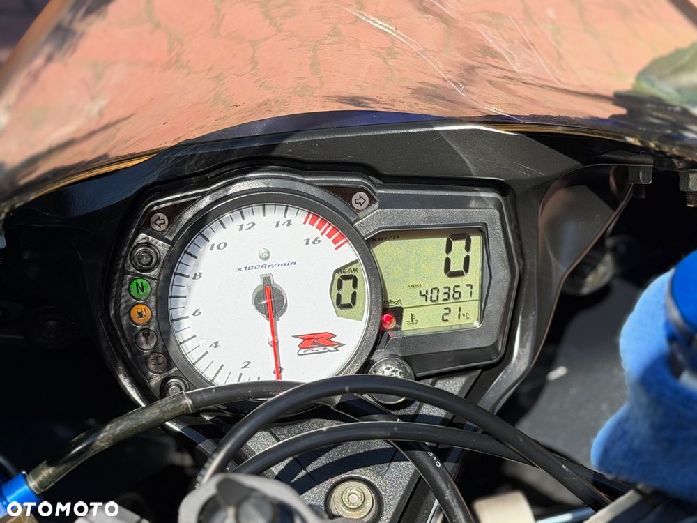 Suzuki GSX-R - 28