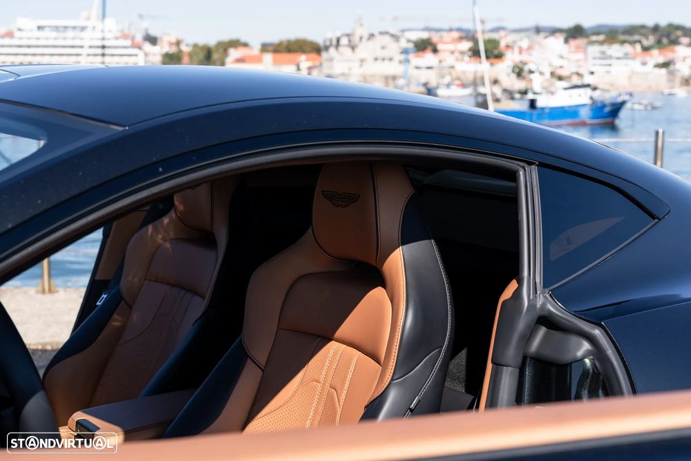 Aston Martin Vantage Coupe V8 - 10