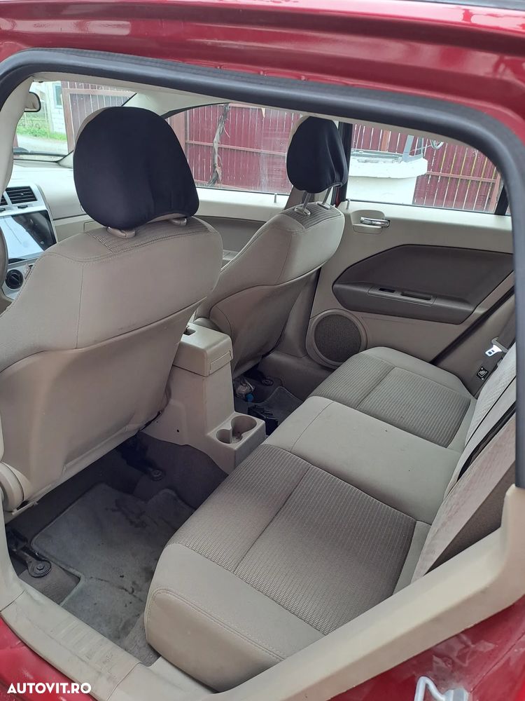 Dodge Caliber - 6