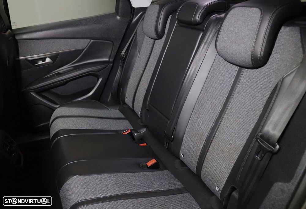 Peugeot 3008 1.5 BlueHDi Allure Pack EAT8 - 37