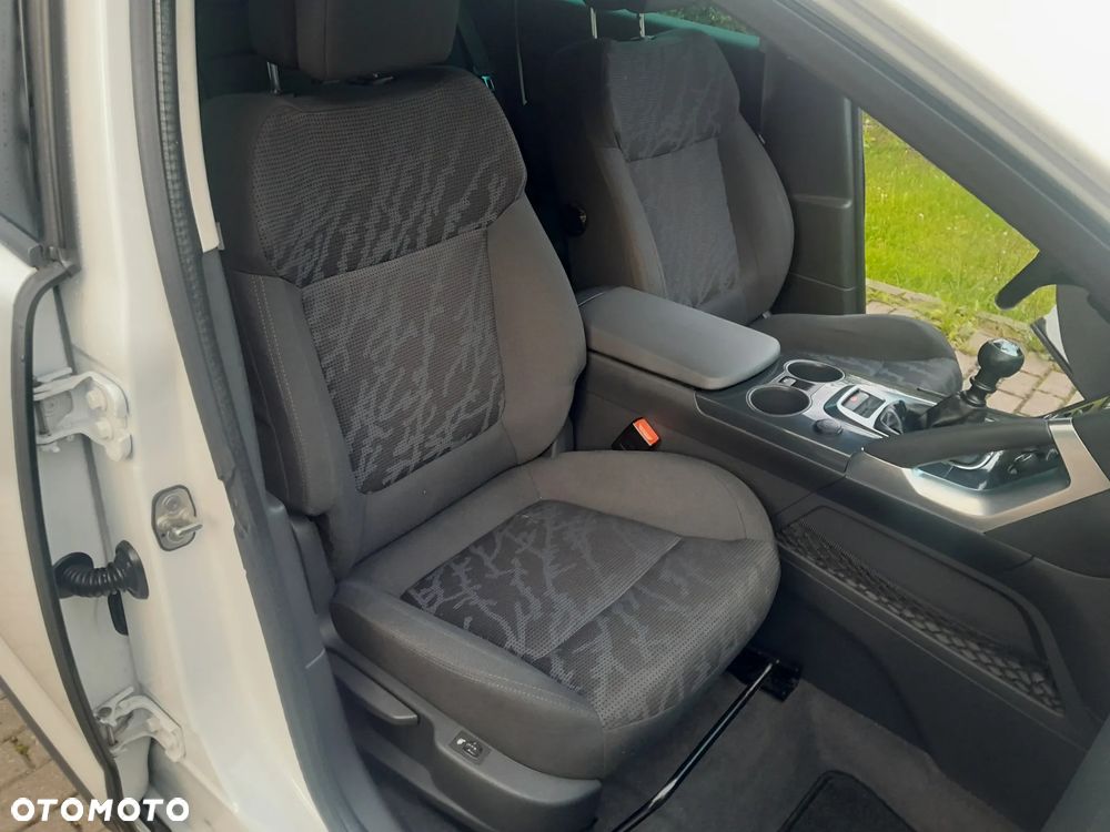 Peugeot 3008 1.6 THP Active - 24