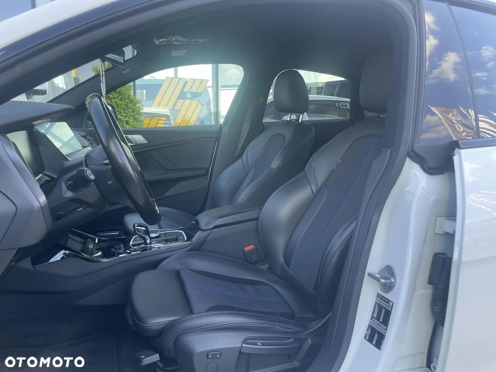 BMW Seria 2 218i M Sport - 11
