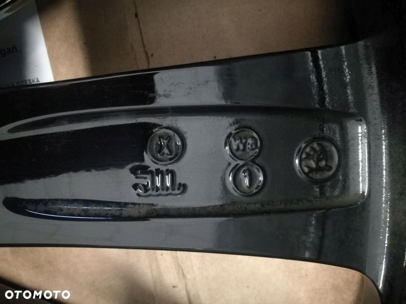 Alufelga 19" Skoda 8V0601025S - 6