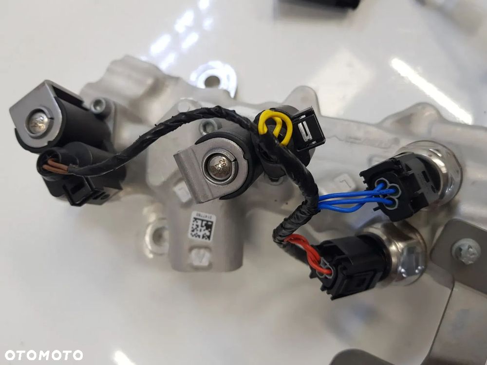 NOWY Zawór zawieszenia zespół zaworów z wiązką elektryczną MERCEDES AMG EQS A2323206601 A2325408209 - 10