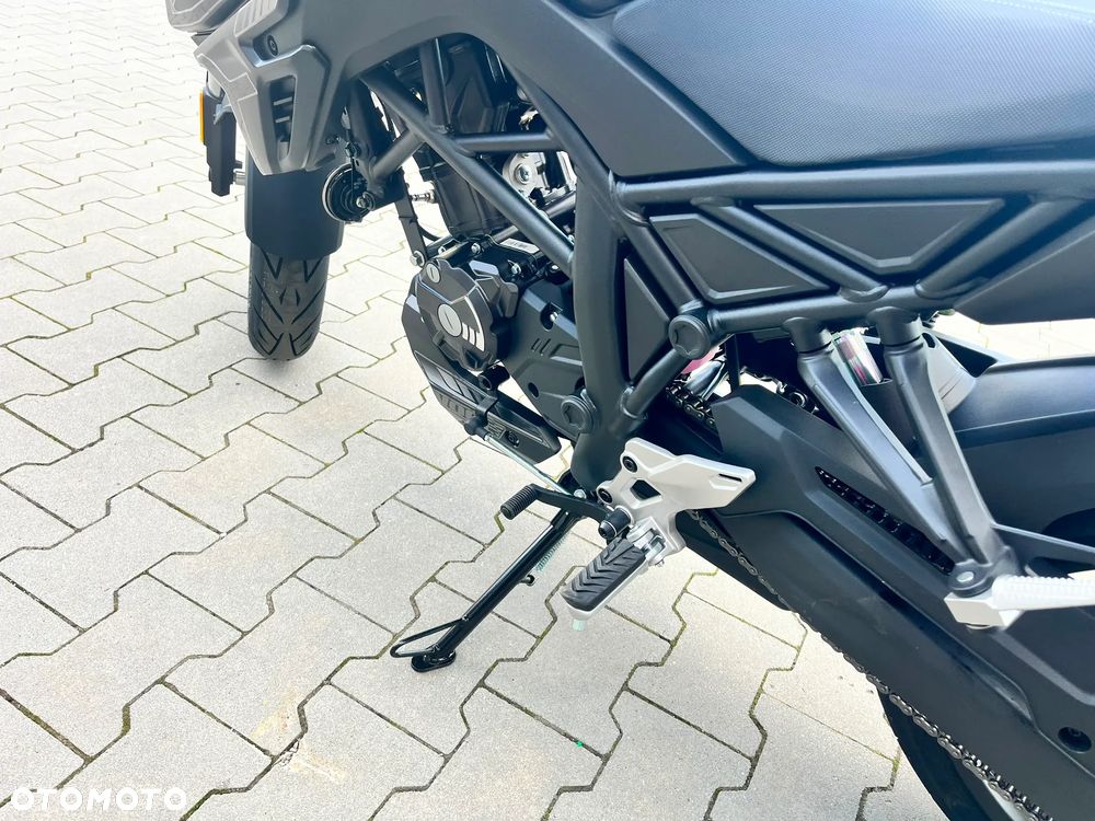 VOGE R125S - 7