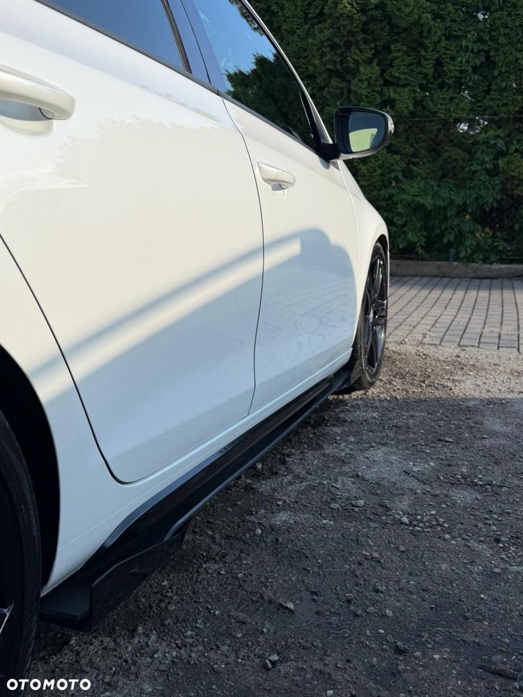 Volkswagen Golf - 5