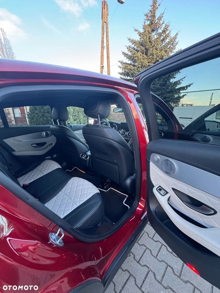 Mercedes-Benz GLC - 13