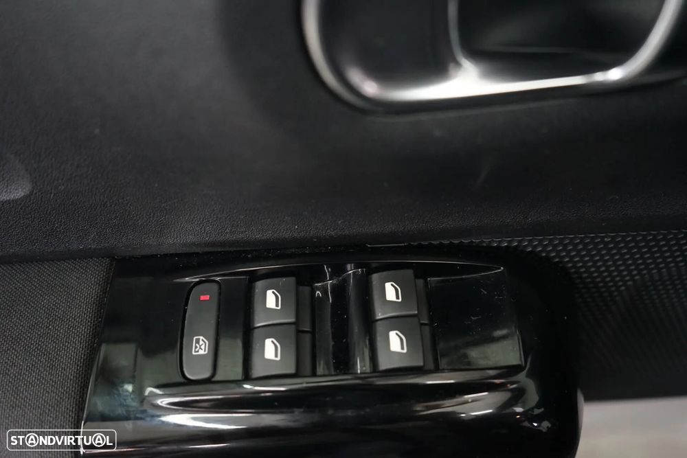 Citroën C3 1.2 PureTech Shine - 19