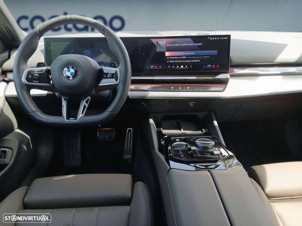 BMW 520 d Pack Desportivo M - 12