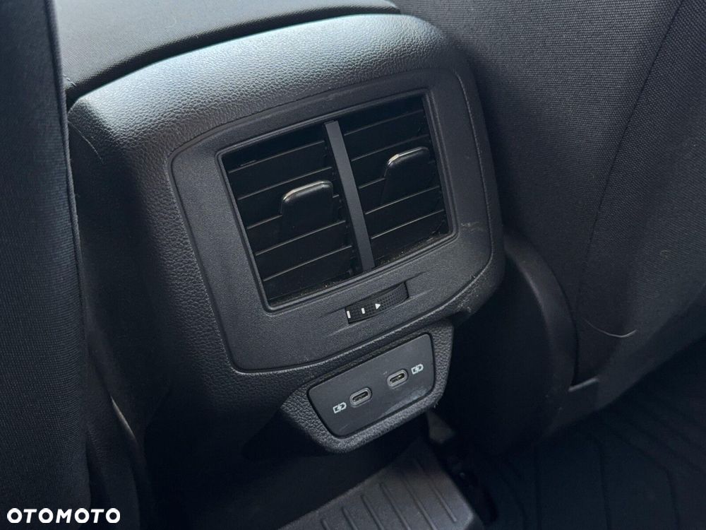 Volkswagen T-Roc 1.5 TSI Life - 31