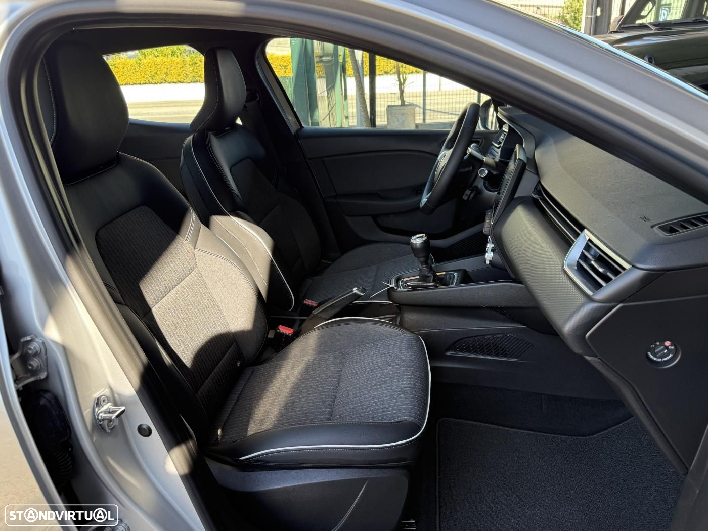 Renault Clio 1.0 TCe Intens Bi-Fuel - 35