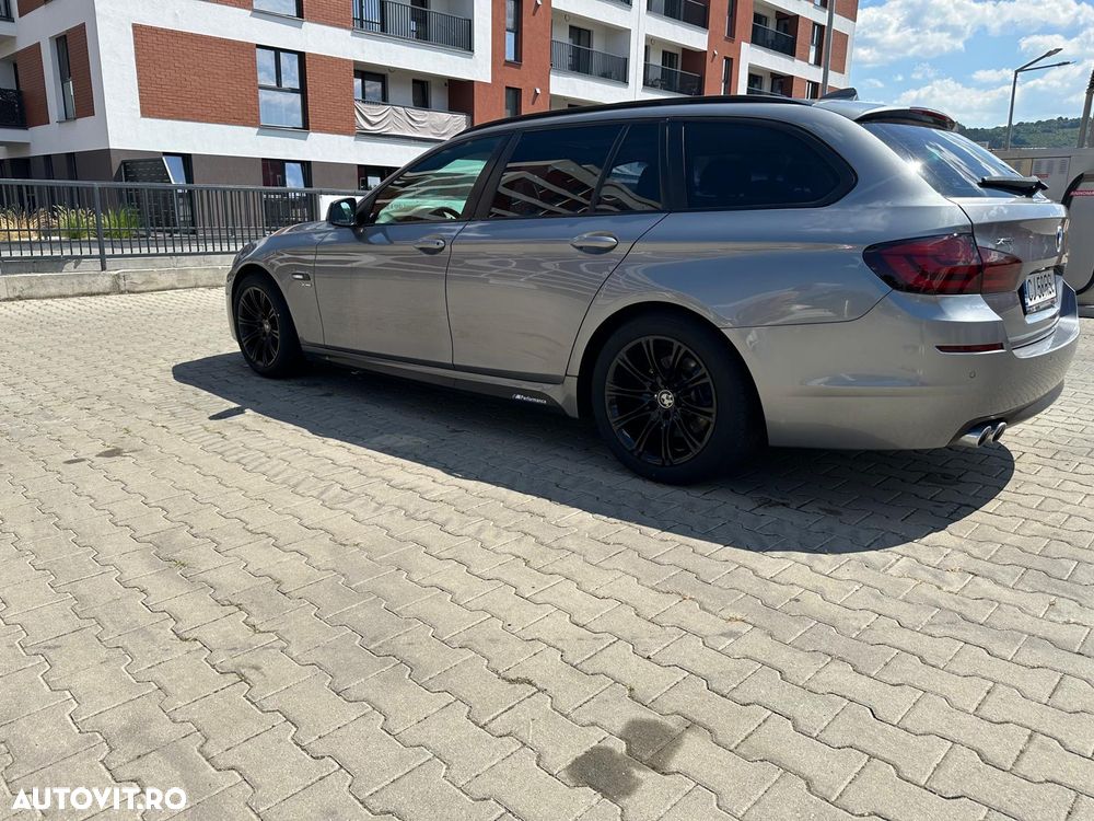 BMW Seria 5 525d xDrive - 10
