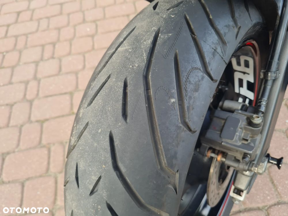 Yamaha R6 - 10