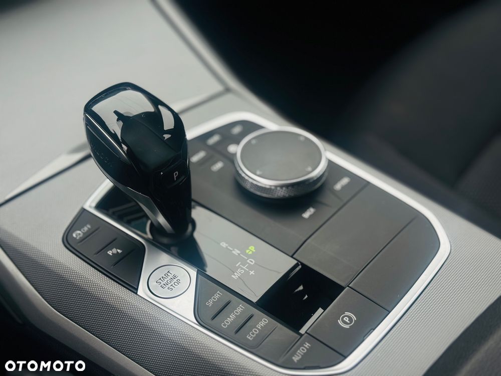 BMW Seria 3 320d Sport Line Shadow - 9