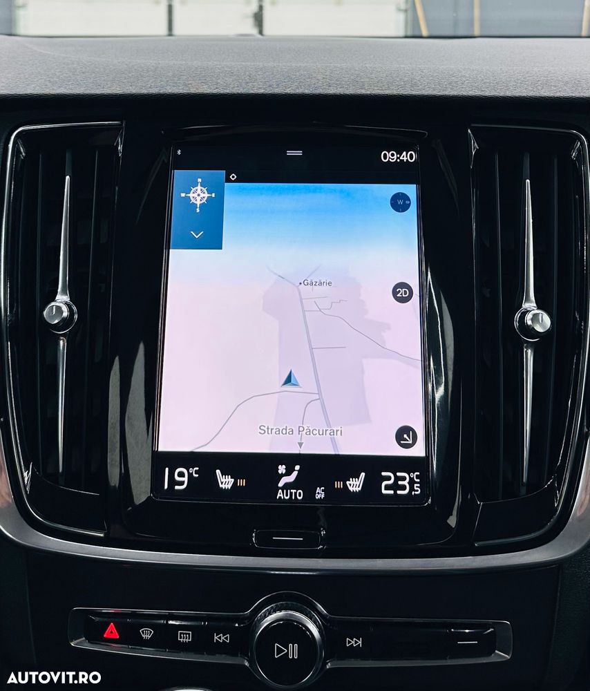 Volvo V90 D3 Momentum Pro - 23