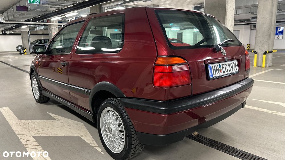 Volkswagen Golf - 4