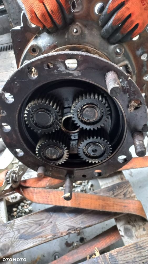 zwolnica napędu obudowa still r70-80