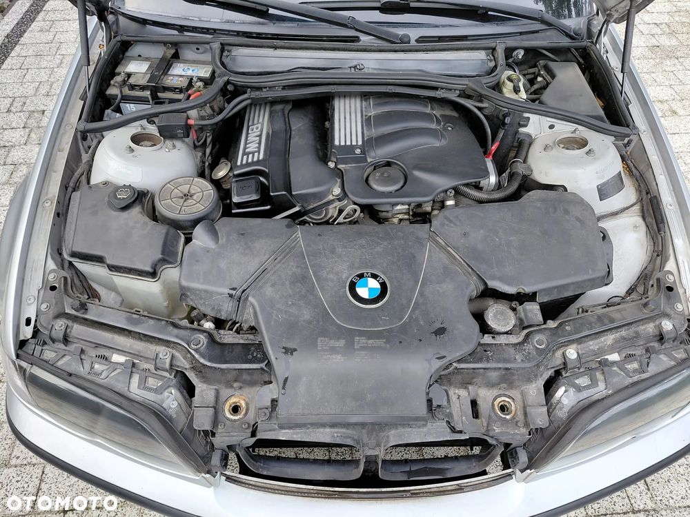 BMW Seria 3 316i - 24