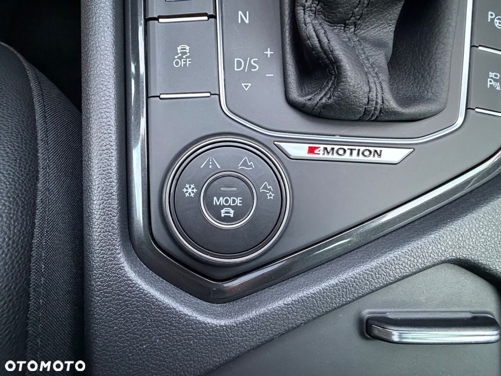 Volkswagen Tiguan 2.0 TSI 4Mot Perfectline R-Style DSG - 23