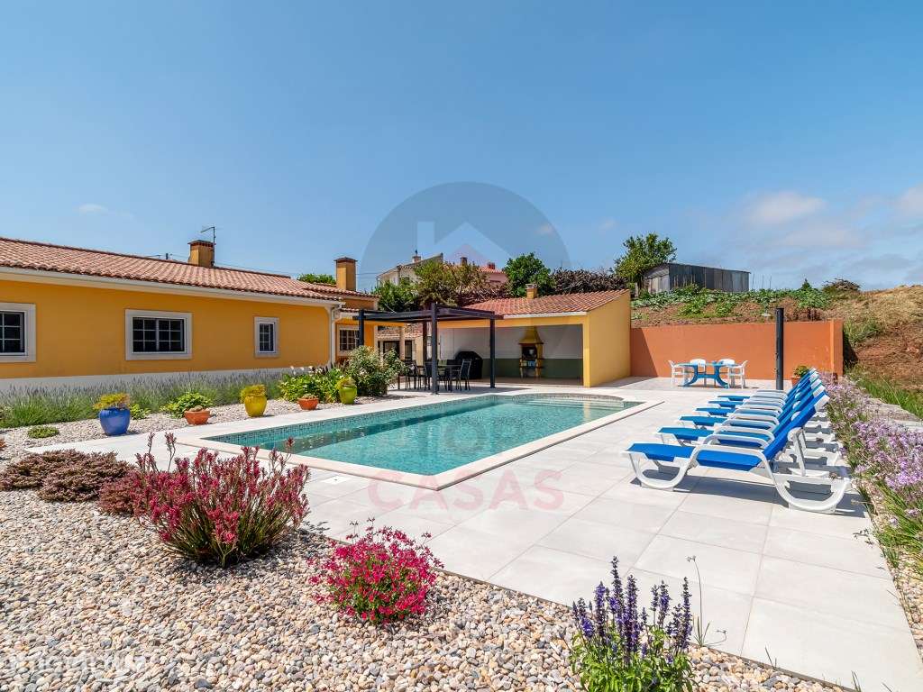 Moradia T3 com Piscina e Terreno em Osseira - Carvalhal Benfeito - Grande imagem: 2/41