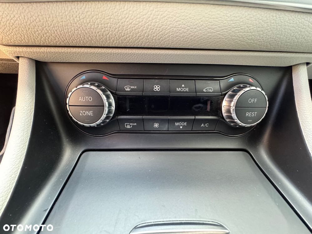 Mercedes-Benz GLA 250 4-Matic - 23