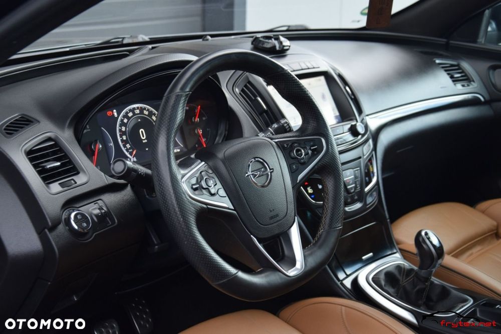 Opel Insignia - 19