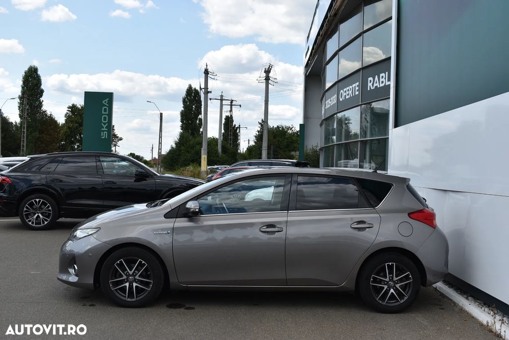 Toyota Auris 1.8 L VVT-i Luna - 4