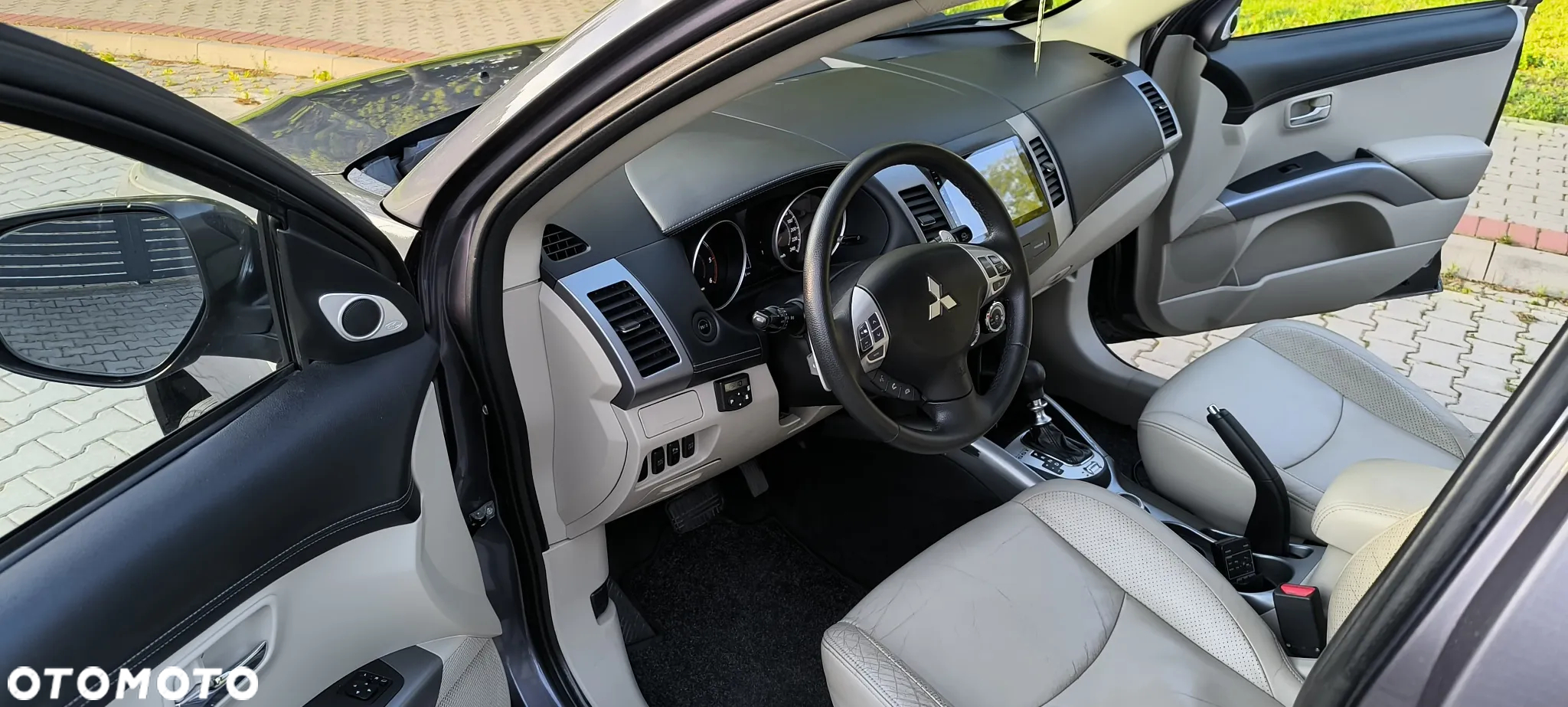 Mitsubishi Outlander 2.2 DI-D 4WD TC-SST Invite - 6