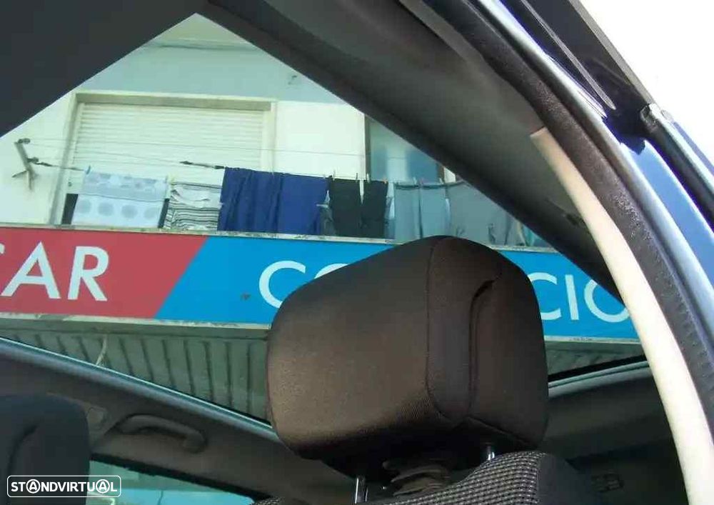 Peugeot 5008 1.6 HDi Executive JLL17 - 38