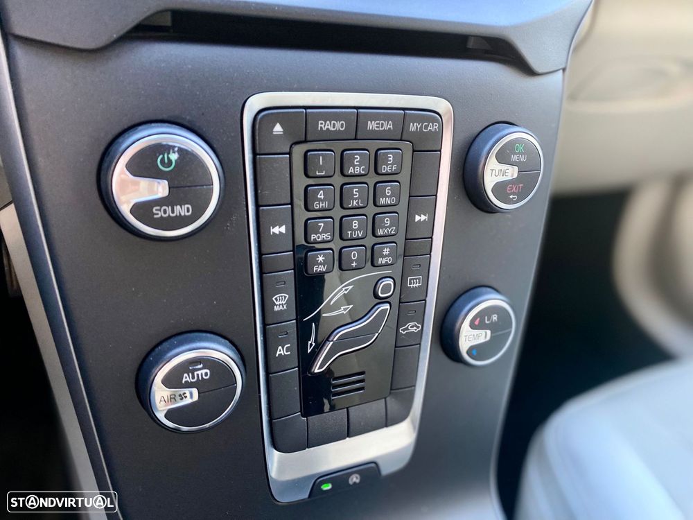 Volvo V40 1.6 D2 Momentum - 19