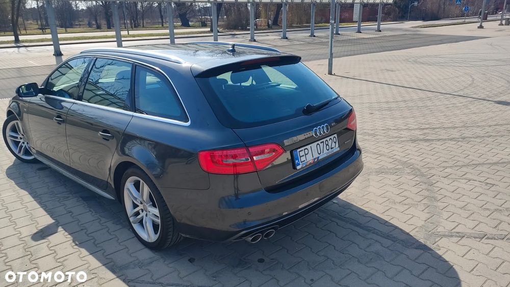 Audi A4 Avant 2.0 TDI DPF clean diesel quattro S tronic S line Sportpaket - 3