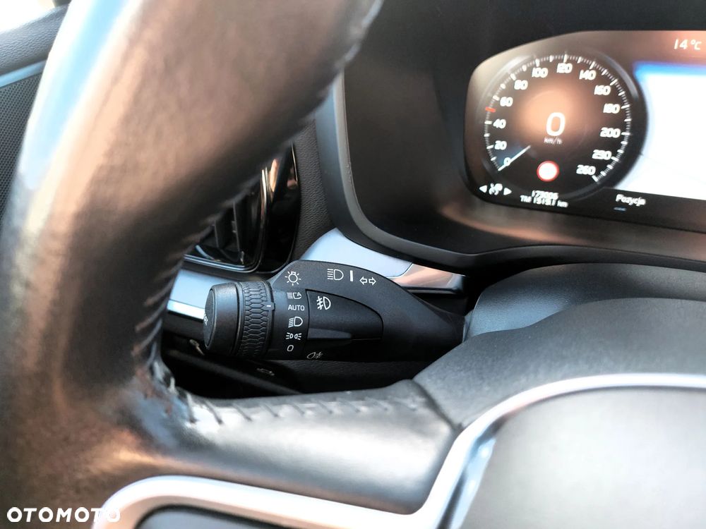 Volvo V60 D4 Geartronic Momentum Pro - 12