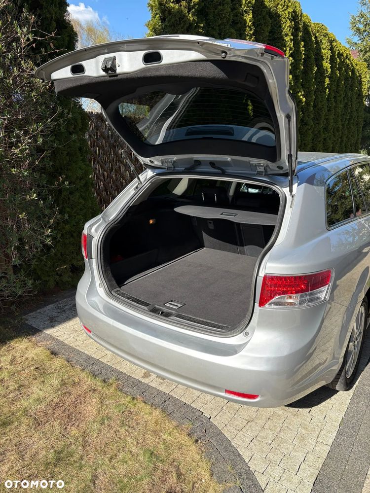 Toyota Avensis - 4