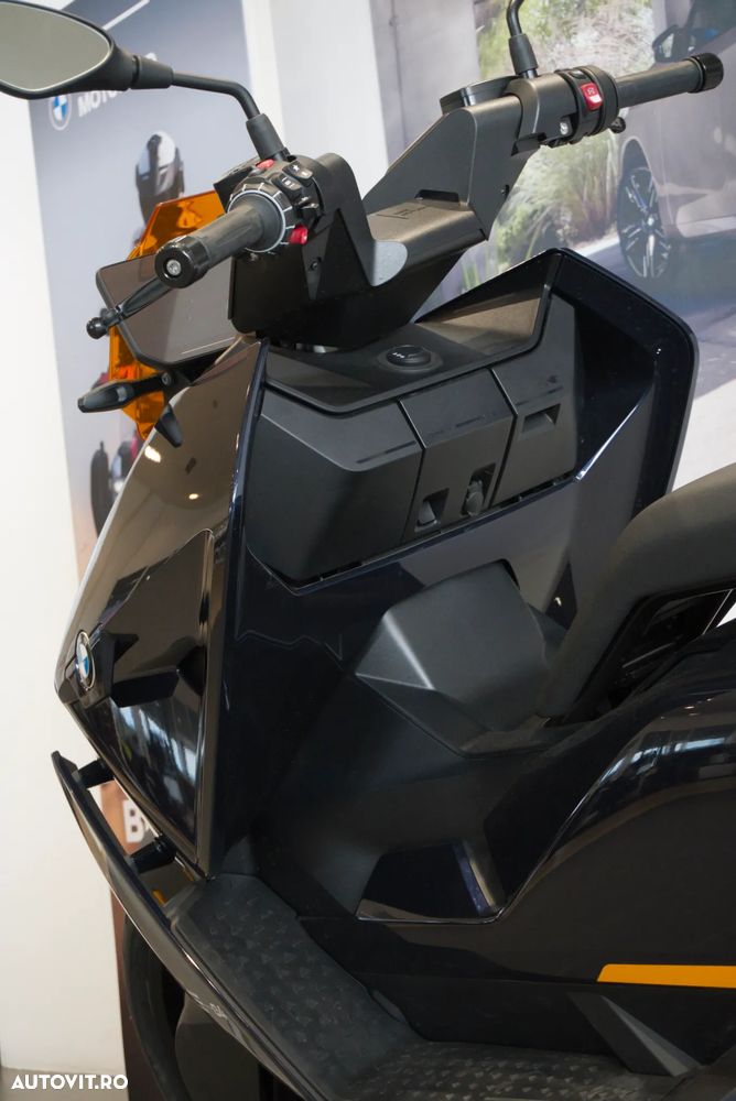 BMW CE 04 - 10
