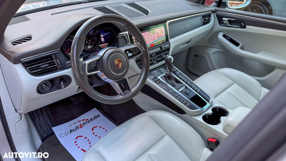Porsche Macan Standard - 13